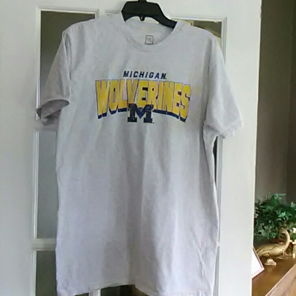 PRO EDGE "Michigan Wolverines" Shirt